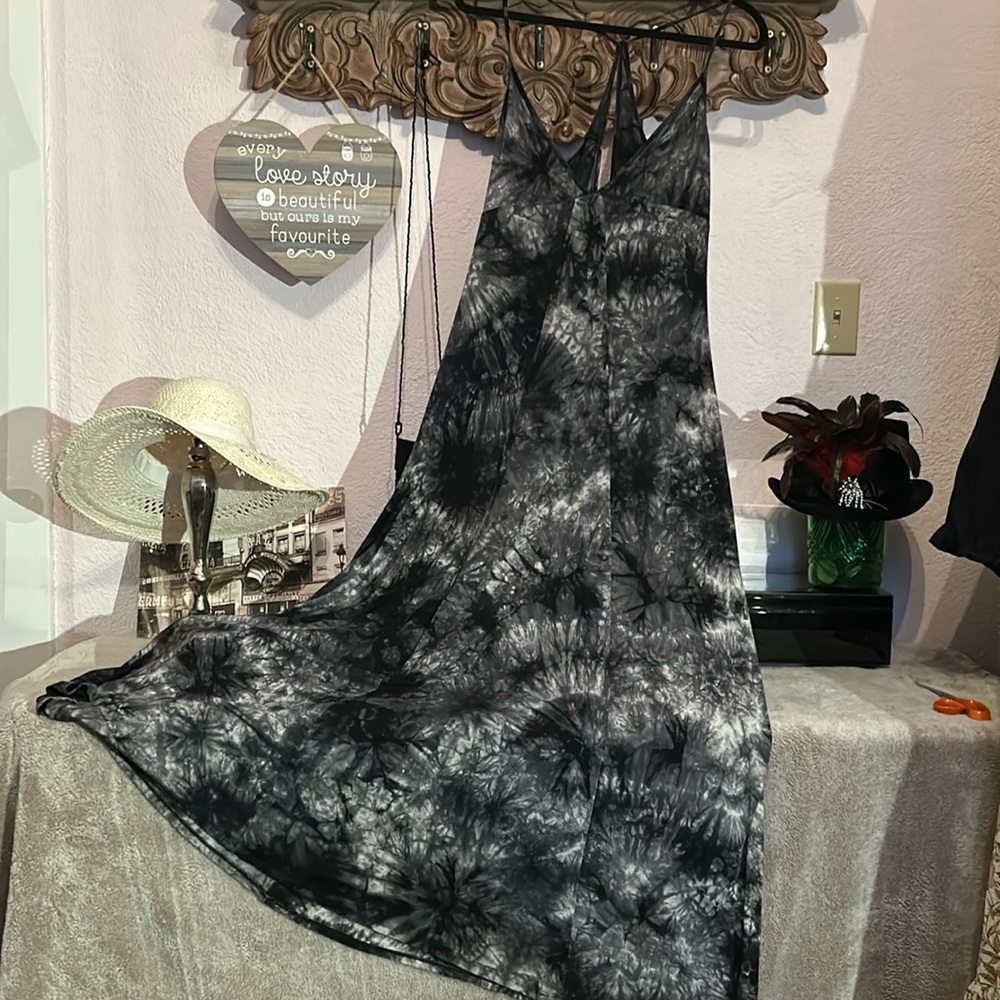 🔥 SOLD 🔥Steve Madden tye dye maxi dress - Picture 1 of 16